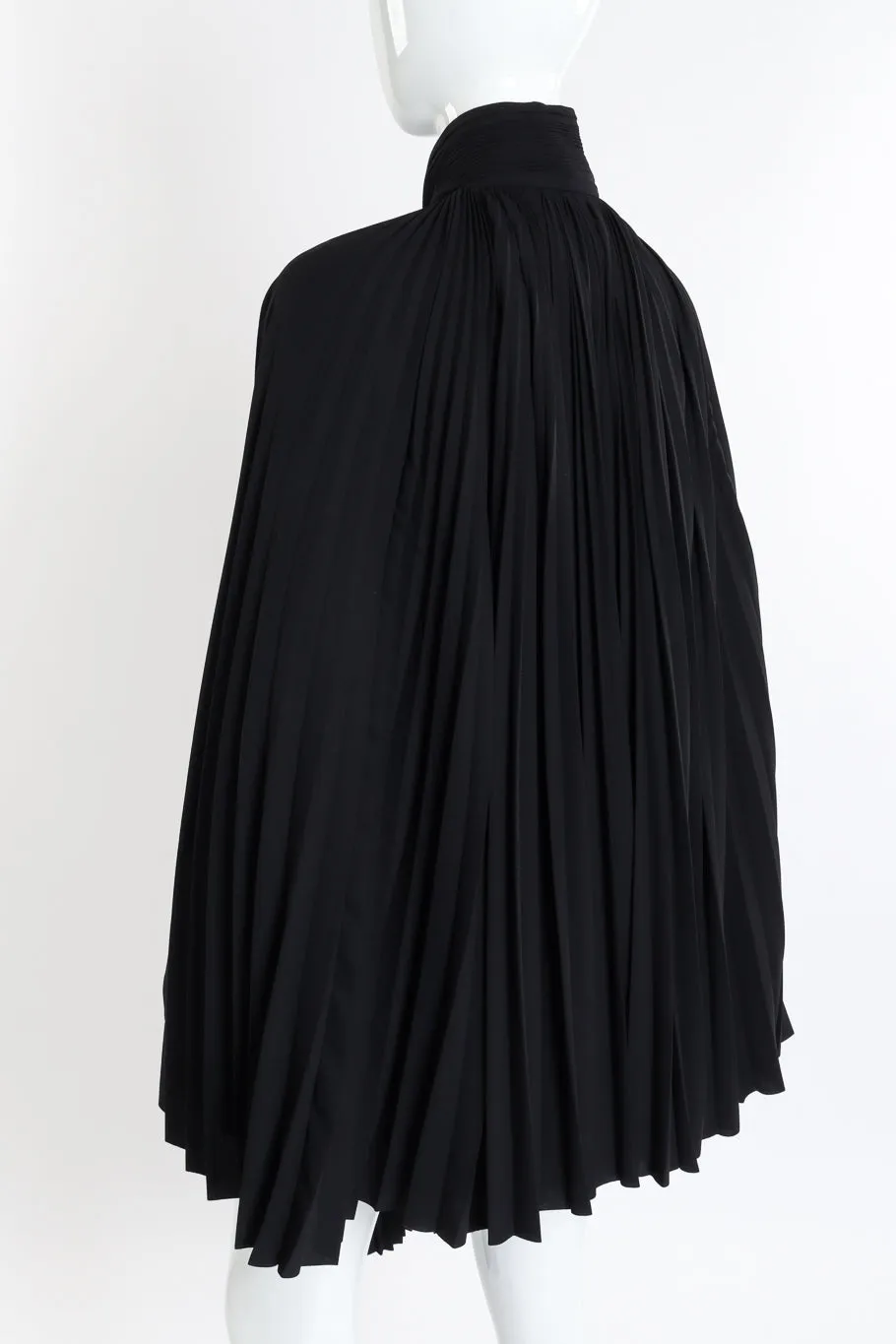 2020 A/W Pleated Cape Top
