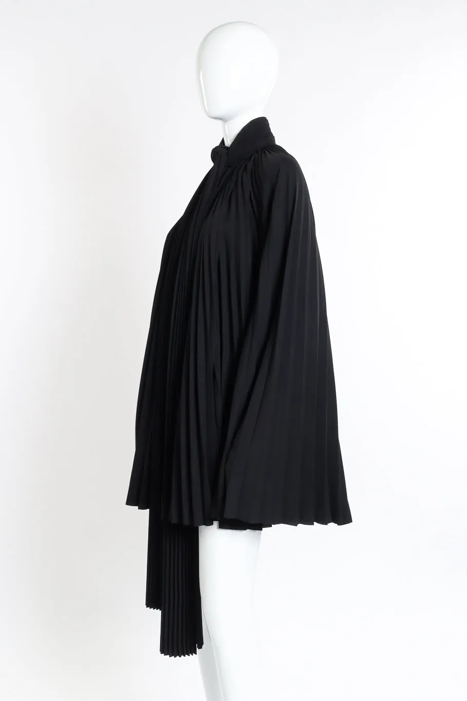2020 A/W Pleated Cape Top