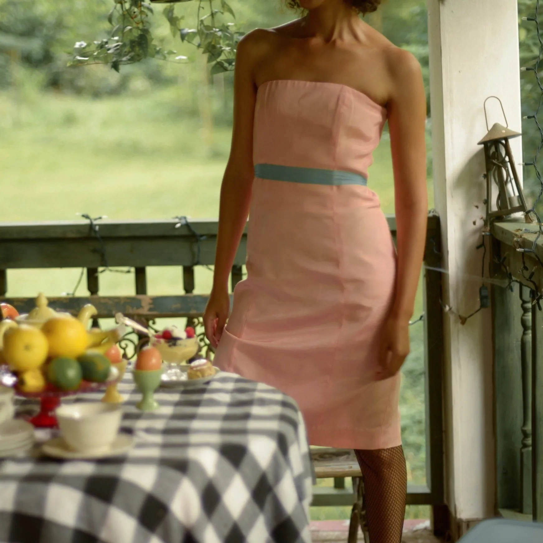 80s pink grosgrain back bow strapless cocktail dress with corset boning // small-medium, 29” waist