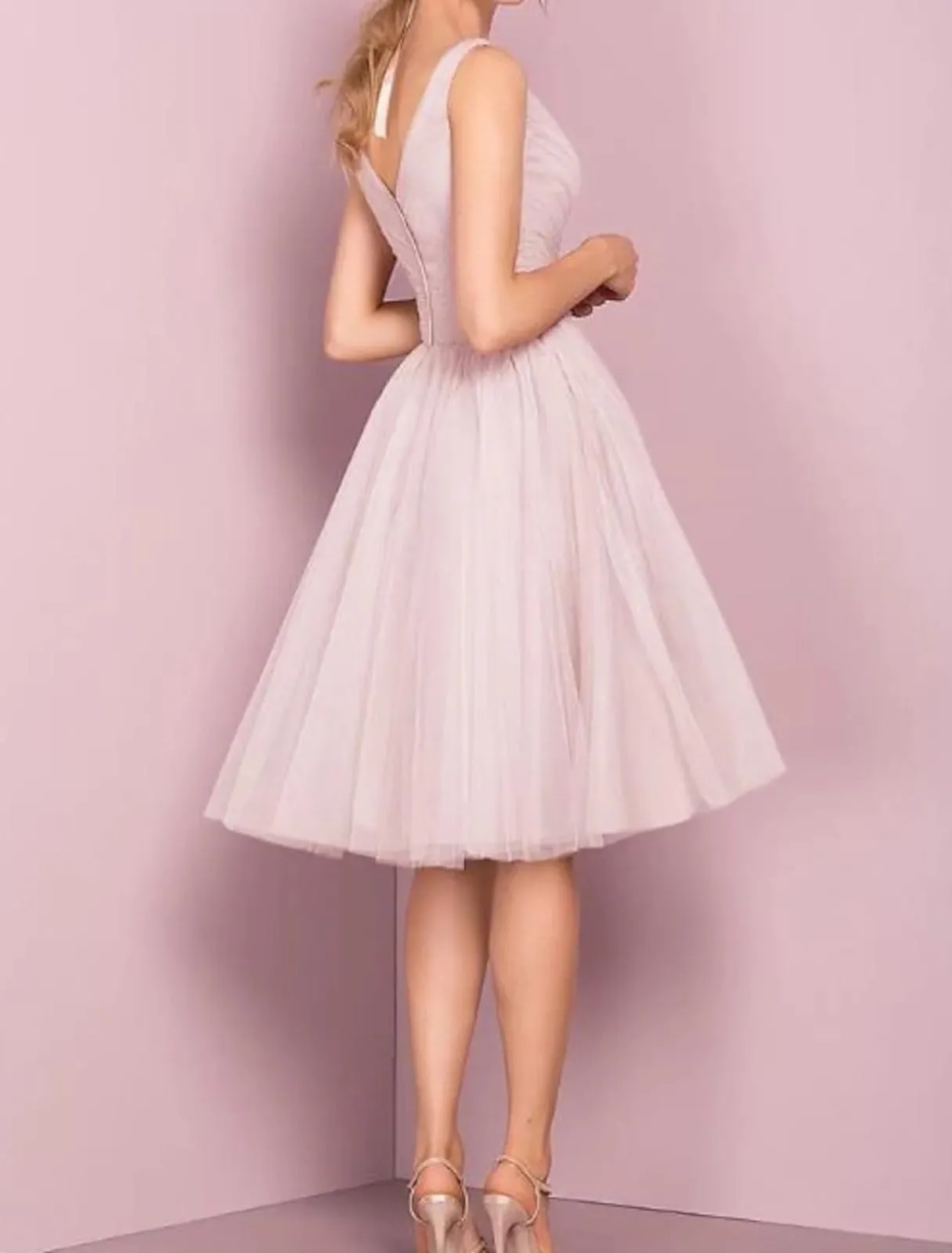 A-line V Neck Sleeveless Knee Length Tulle Homecoming Dress Bridesmaid Dress, Pleats