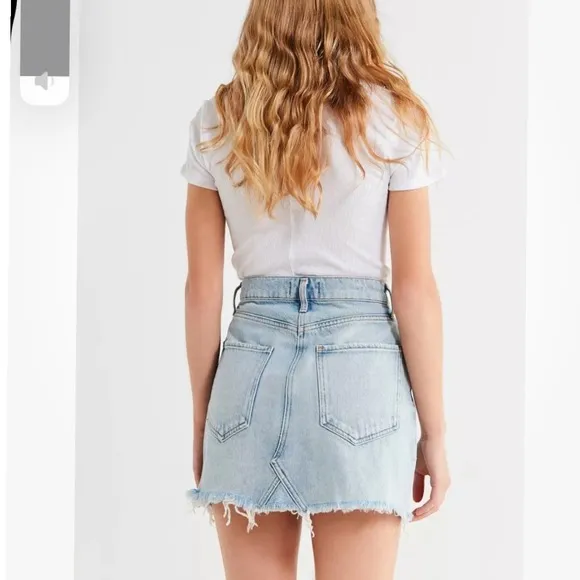 Agolde Quinn High Rise Mini Skirt Size 28 Light Wash Revolve Jean Denim