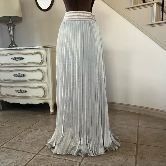 Anthropologie HD in Paris Women's Pleated Gold Banded Maxi Skirt Size M Shimmer