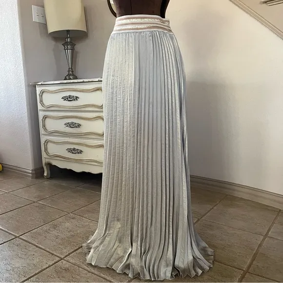 Anthropologie HD in Paris Women's Pleated Gold Banded Maxi Skirt Size M Shimmer