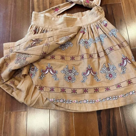 Anthropologie Tan Wrap Skirt Mini Tie Waist Woven Paisley Print Boho Size US 2