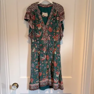 Anthropologie Zenia blue / green floral flutter sleeve mini dress with pockets
