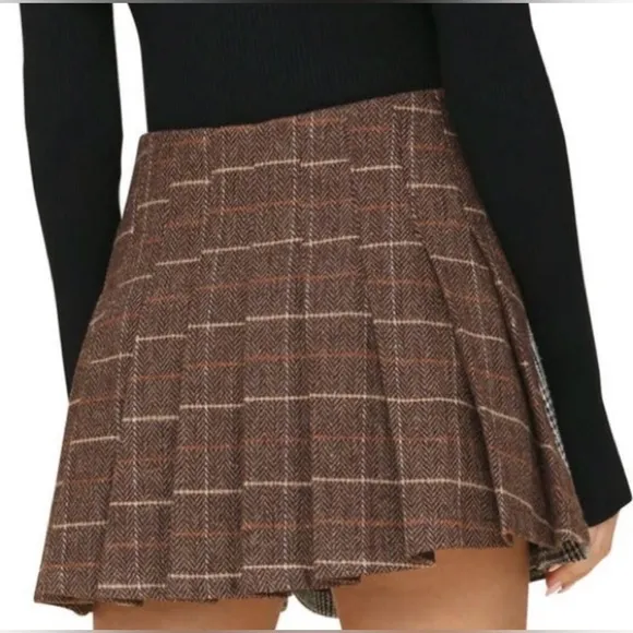 Avec Les Filles Women's Mixed Pattern Pleated Mini Skirt Size Medium NWT