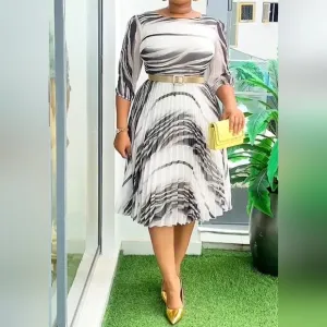 Black/Green/Off-White Print Pleated Dress