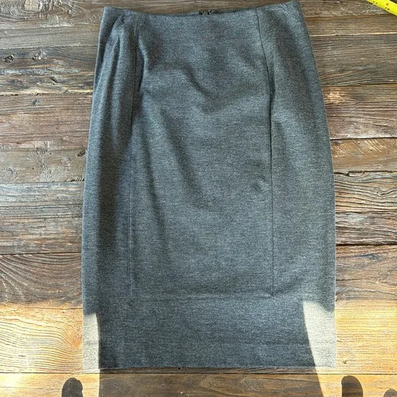 CAbi grey stretch peplum zippered top with midi length pencil skirt EUC size 6