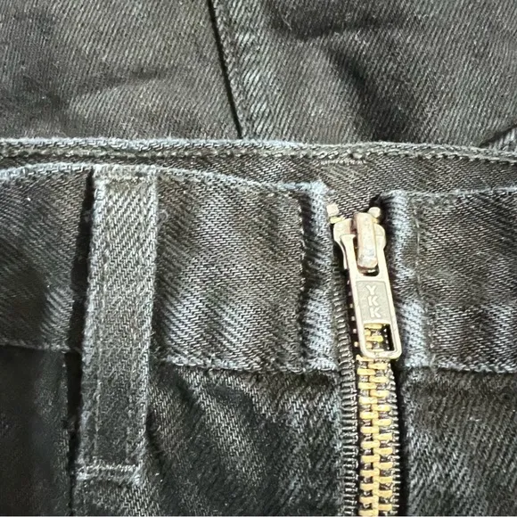 Carmar LF 24 black jeans skirt zip front cargo pockets Distressed