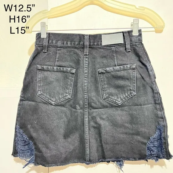 Carmar LF 24 black jeans skirt zip front cargo pockets Distressed
