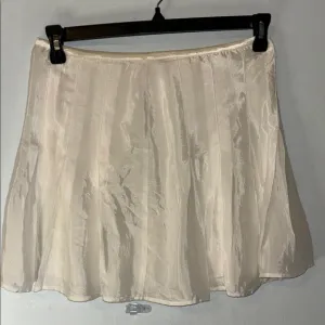 Chan Luu White Pleated Mini Skirt Size Medium 100% Viscose Side Zip