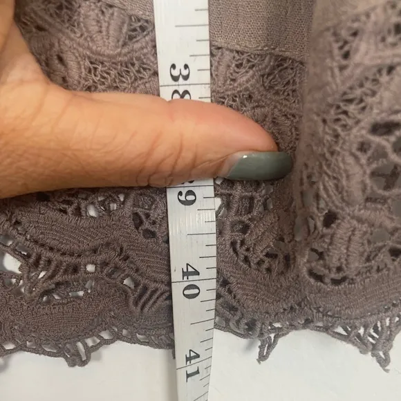 Chico's Crochet Lace Maxi Pull On Skirt Size 1 US M Taupe Boho Elegant Classic