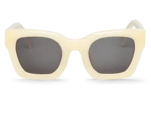 COCO BONDI WITH CLASSICAL LENSES