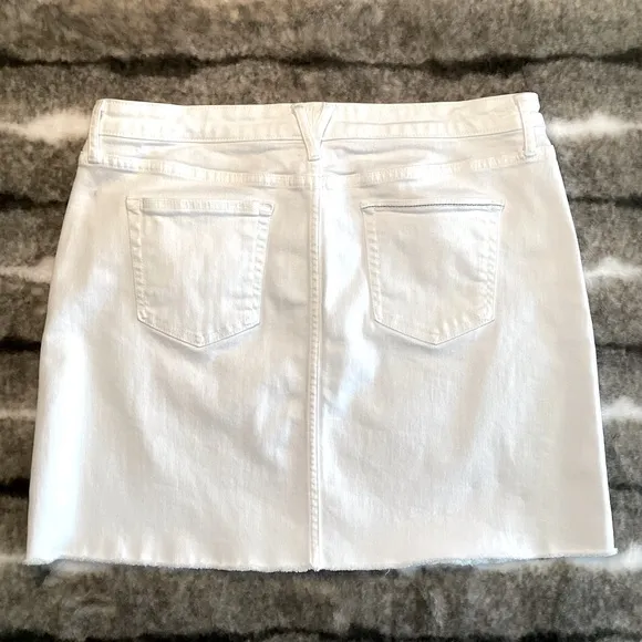 COPY - VINEYARD VINES  White Denim Skirt