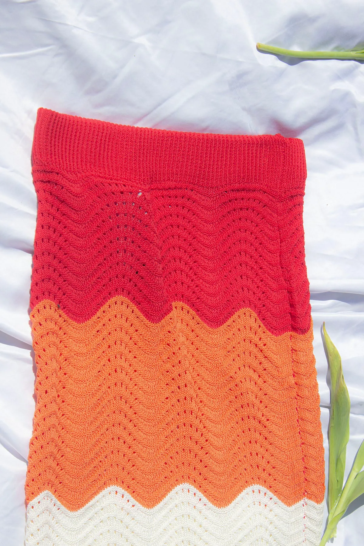 Crochet Style Wavy Pattern Pencil Skirt