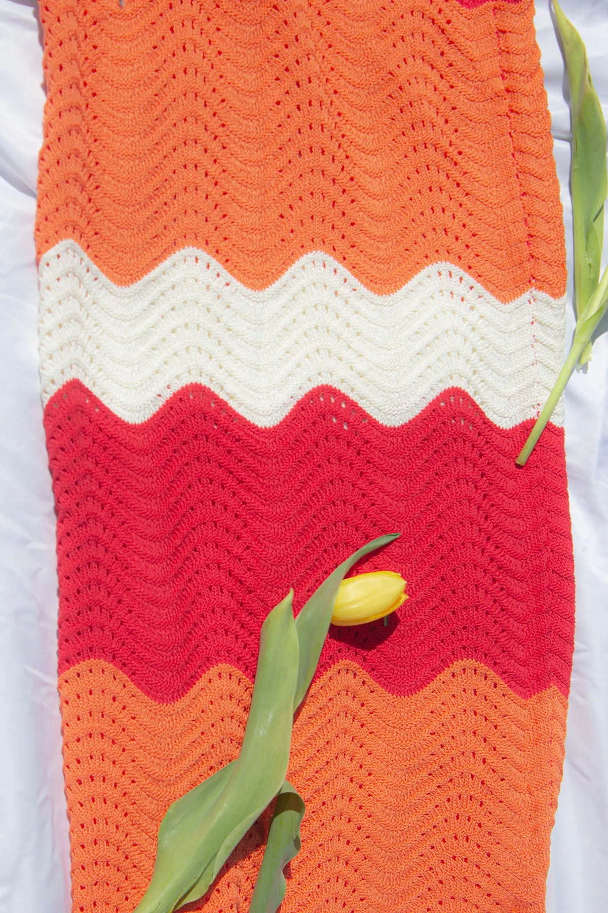 Crochet Style Wavy Pattern Pencil Skirt
