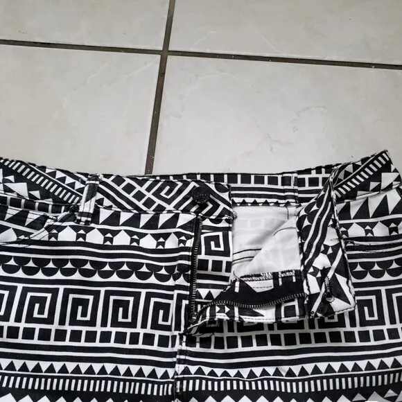 Daniel Black White Geometric Pencil Skirt Size Extra Large