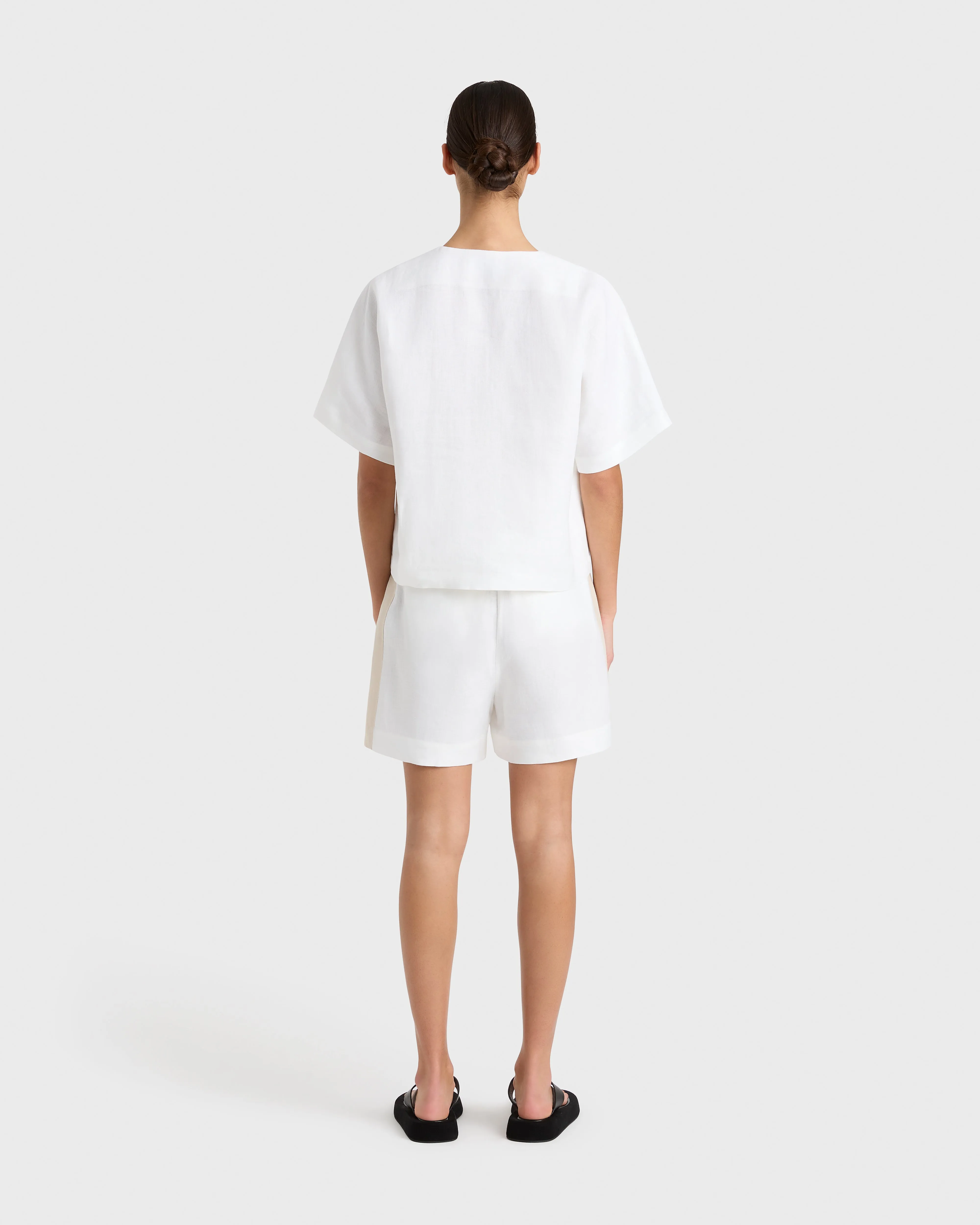 Delphi Universal Tee - White