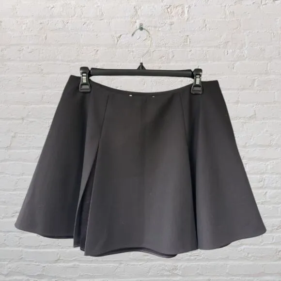Elizabeth &amp; James Black Pleated Front Riley Mini Skirt