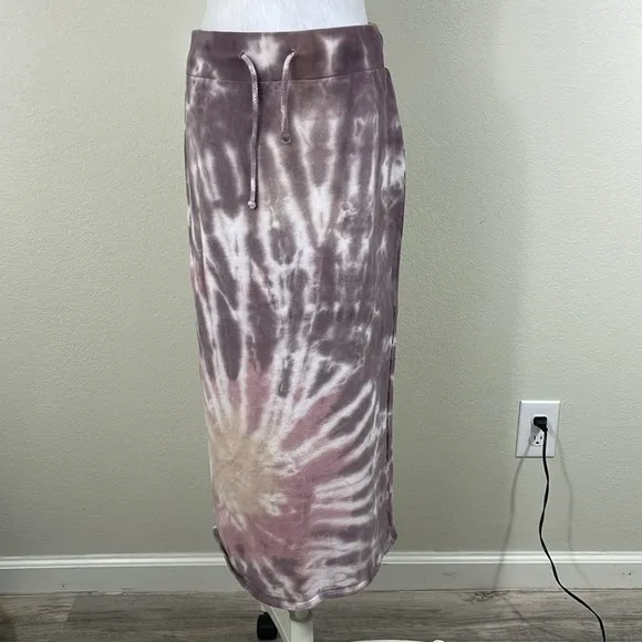 En Saison purple/pink tie dye maxi skirt size medium