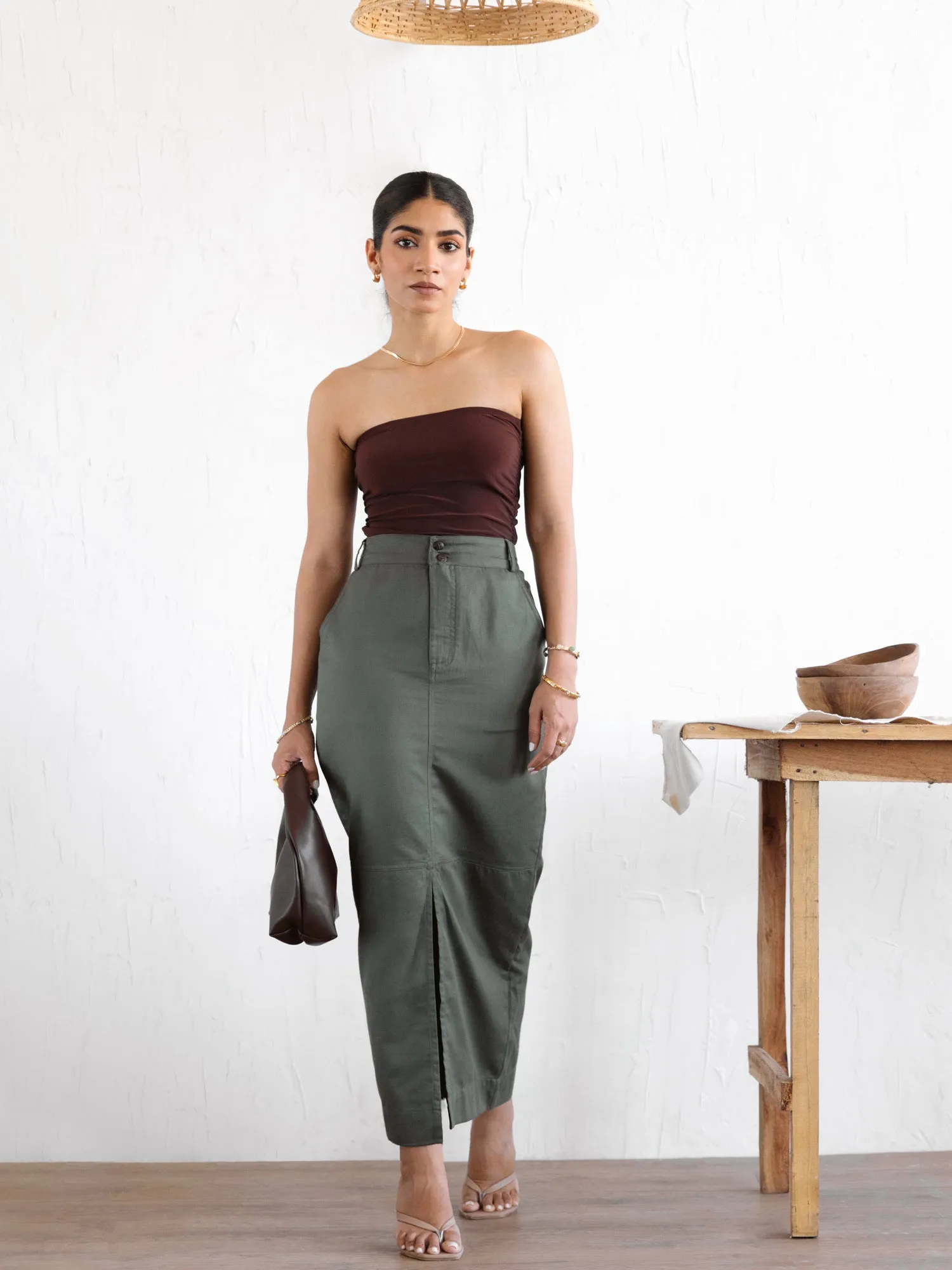 Front Slit Detailed Back Elasticated Skirt