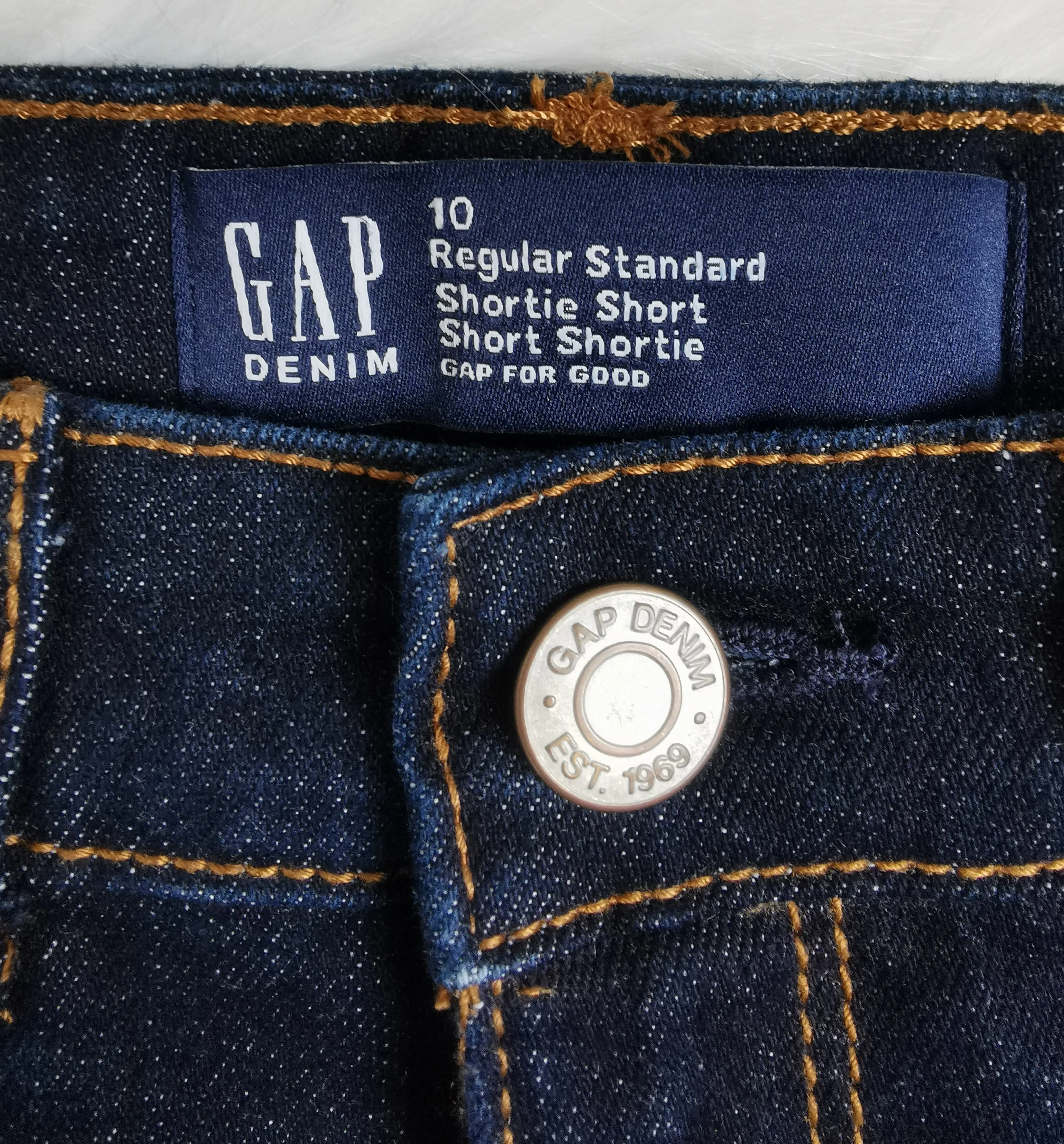 GIRL SIZE 10 YEARS - GAP Kids, Shortie Short Style, Dark Wash EUC B51