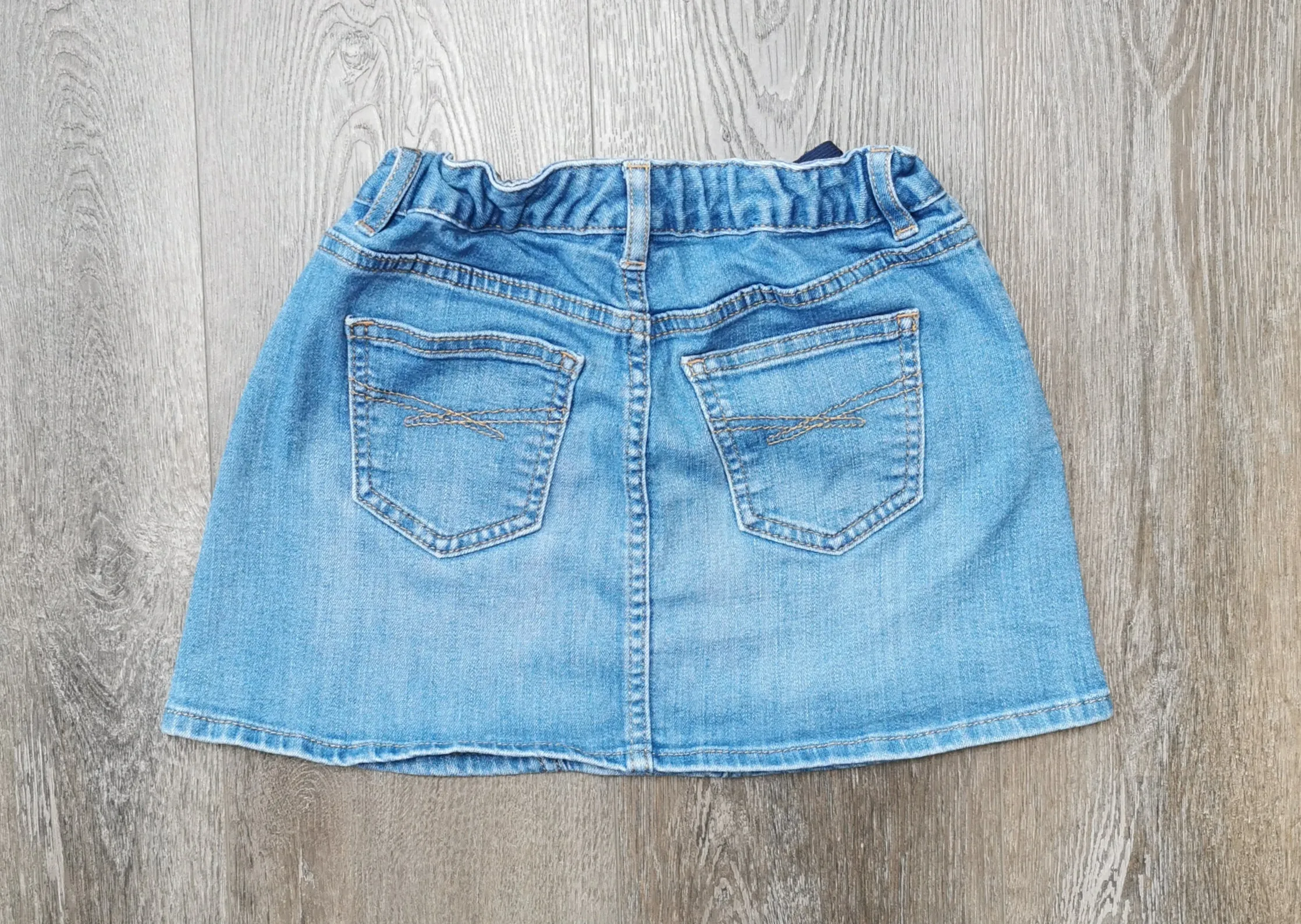 GIRL SIZE 8 YEARS - GAP Kids, Denim Skirt EUC B52