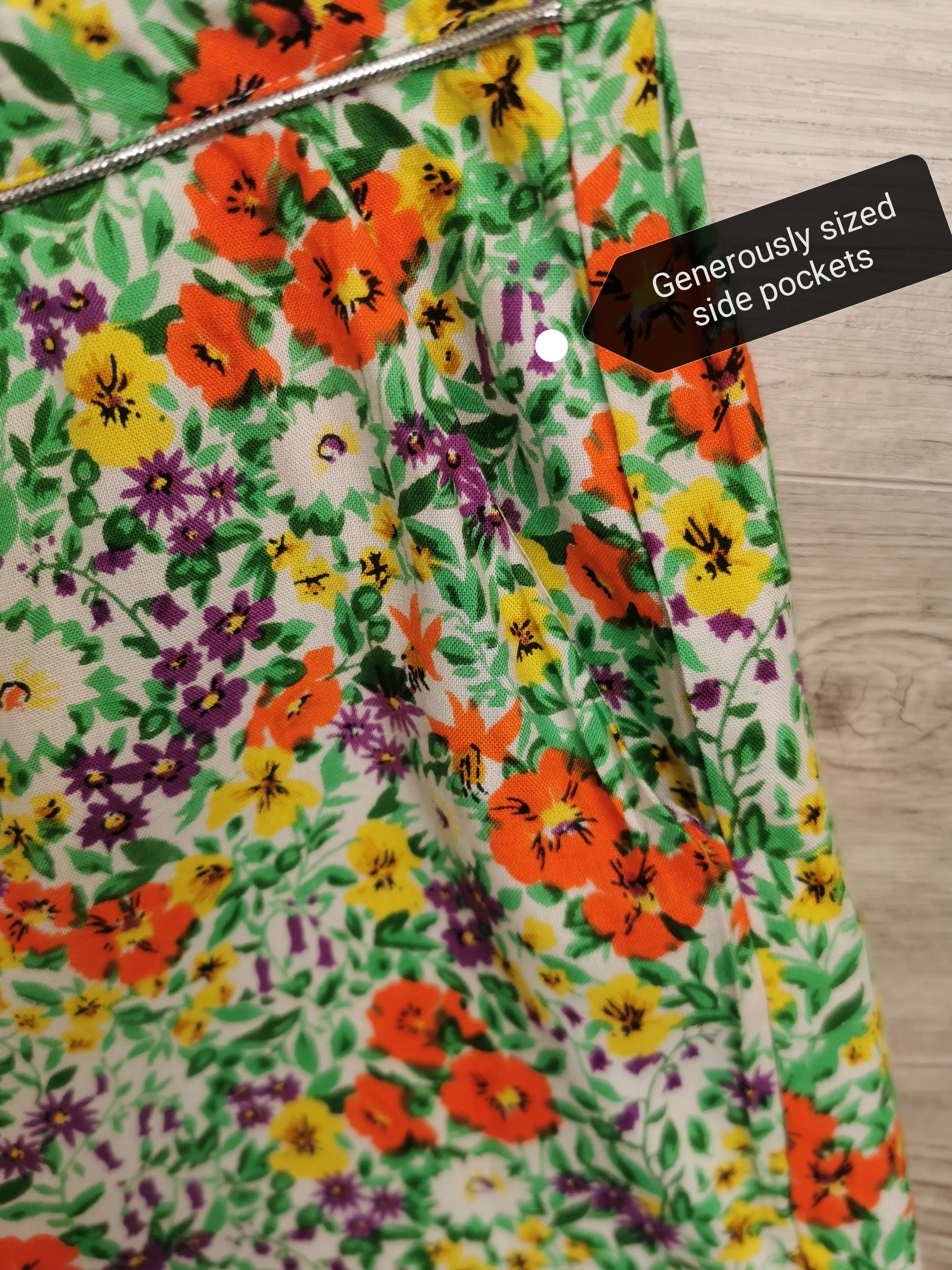 GIRL SIZE XL (14 YEARS) - DEX Kids, Floral Bohemian Shorts NWT B51