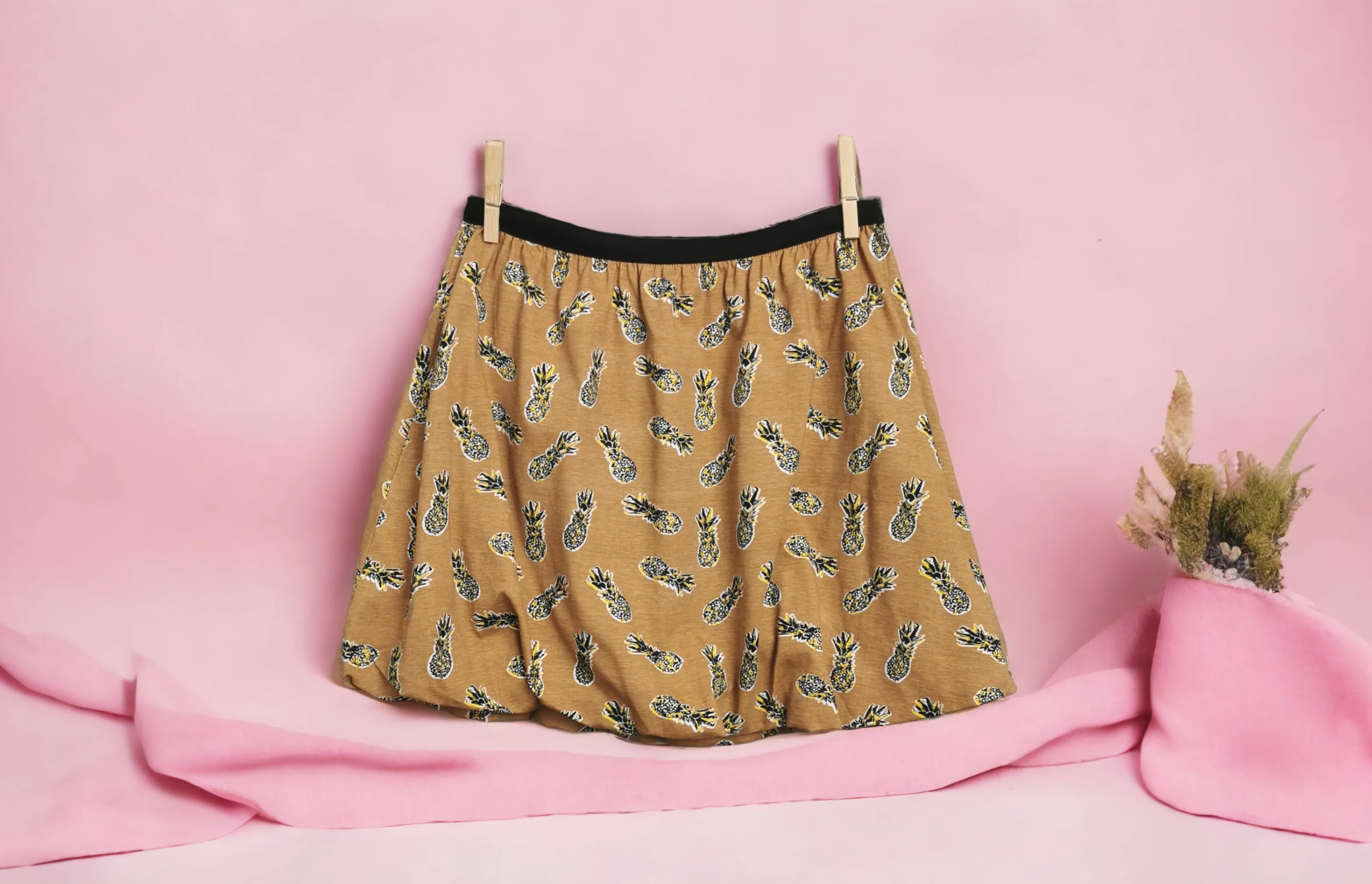 GIRL SIZE(S) MEDIUM (10 YEARS) & XL (14 YEARS) - DEX Kids, Graphic Print Skirt NWT B52