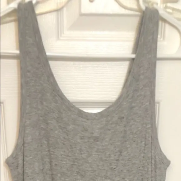 GRAY MAXI dress size large soft scoop neck maxi dress slim to full w/ stretch