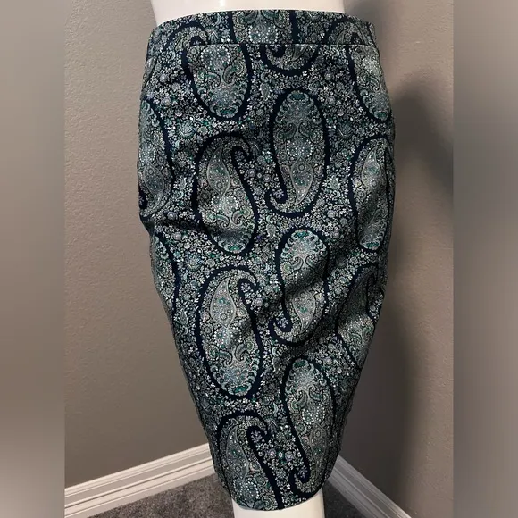 J. Crew Women’s Blue and Black Paisley Pencil Skirt Size 0