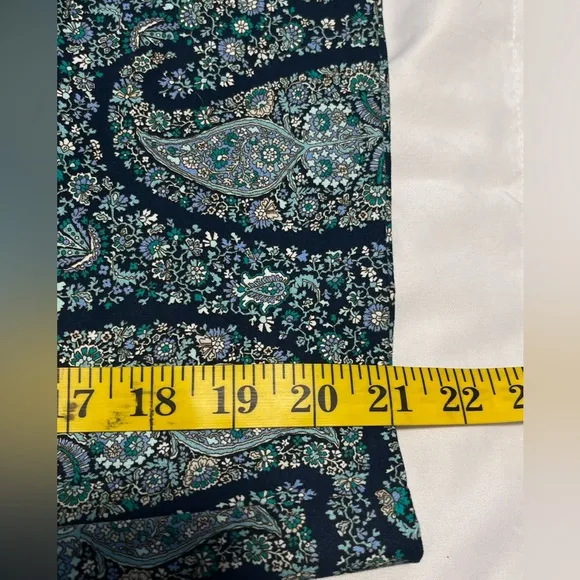 J. Crew Women’s Blue and Black Paisley Pencil Skirt Size 0