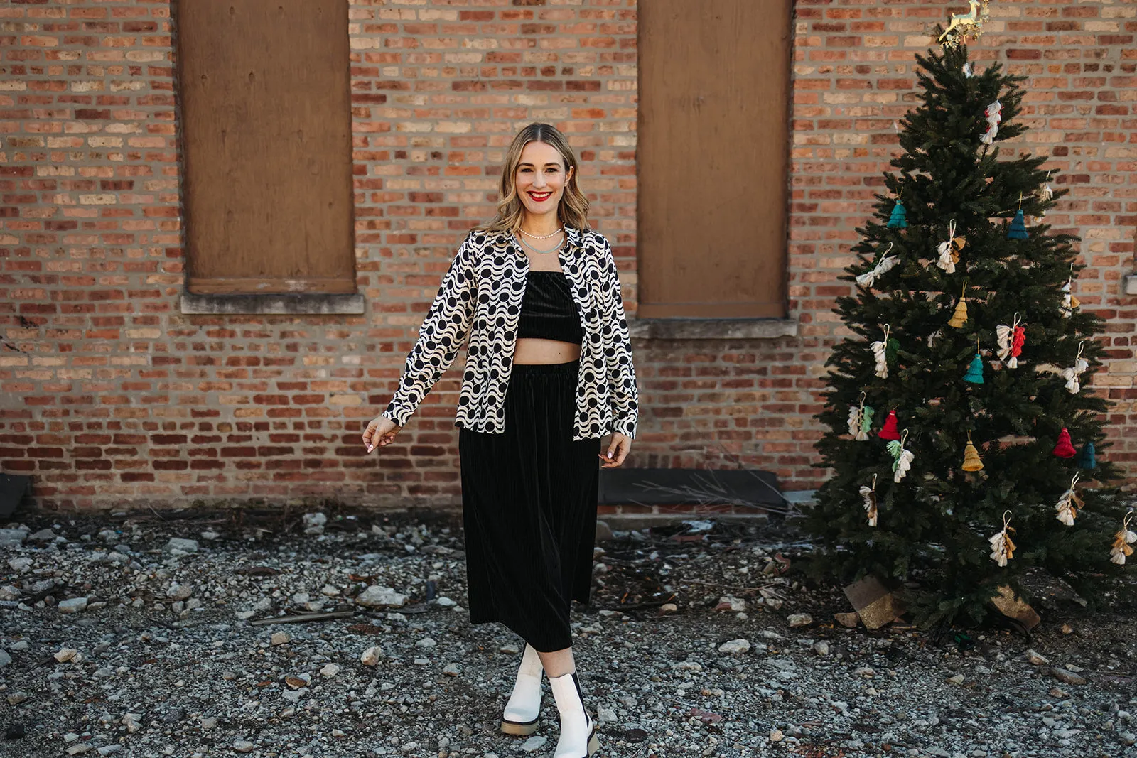 kitt velvet skirt in black