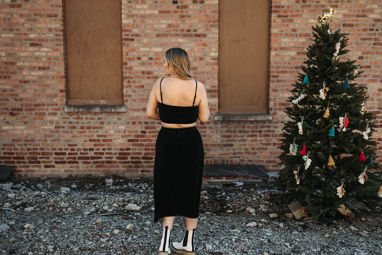 kitt velvet skirt in black