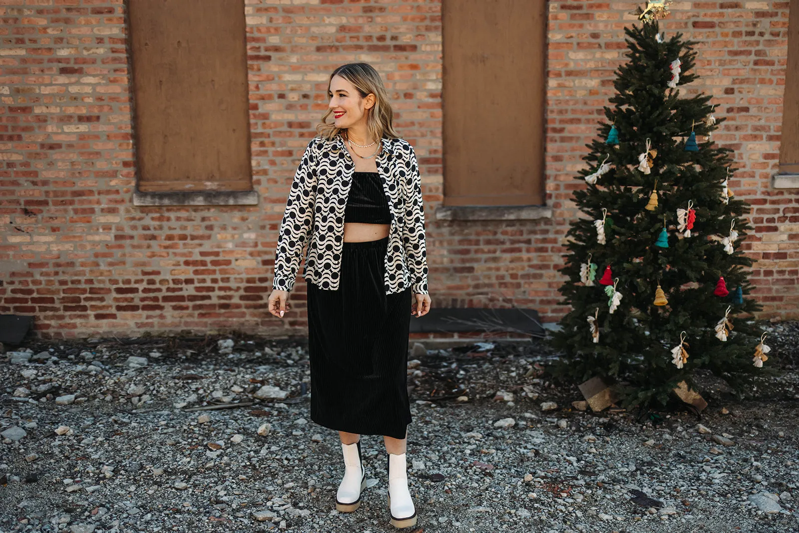 kitt velvet skirt in black
