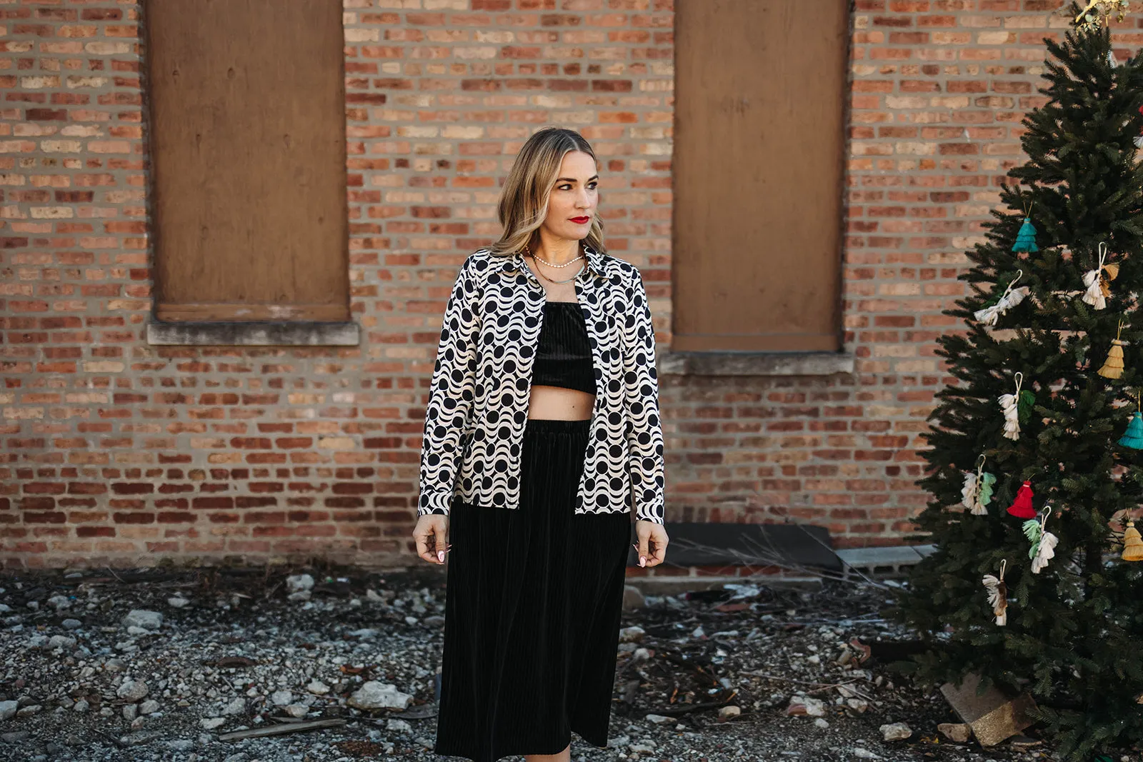 kitt velvet skirt in black