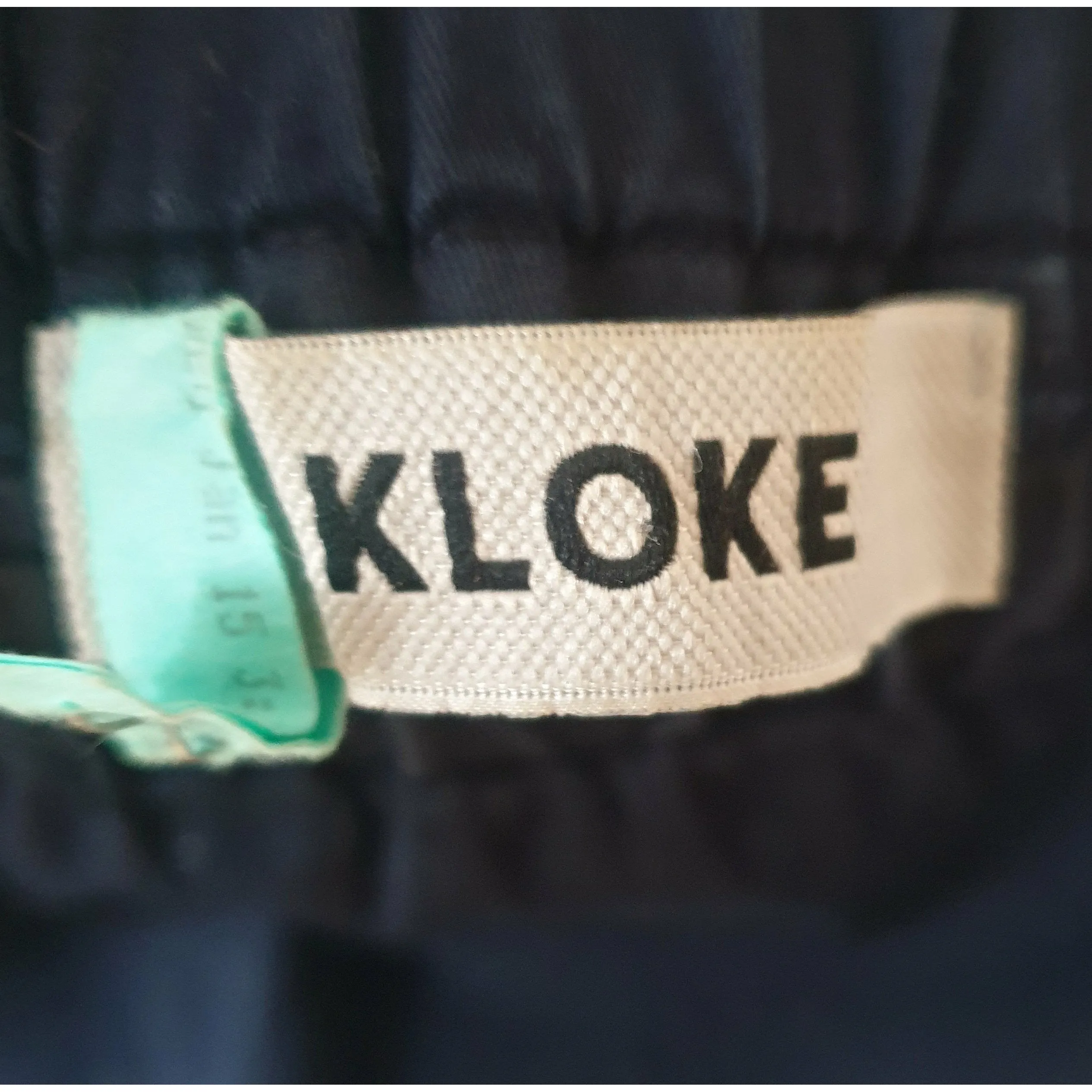 Kloke navy high waisted skirt size S (Best fits 6-8)