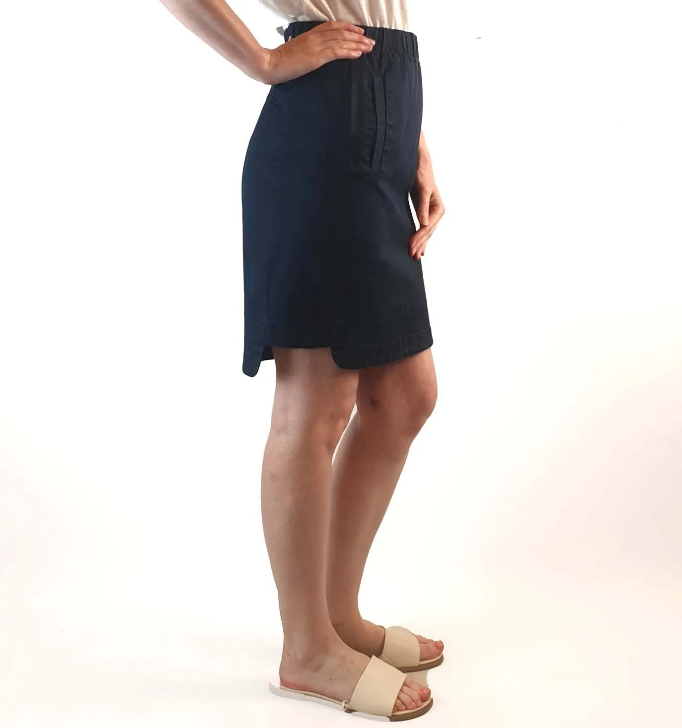 Kloke navy high waisted skirt size S (Best fits 6-8)