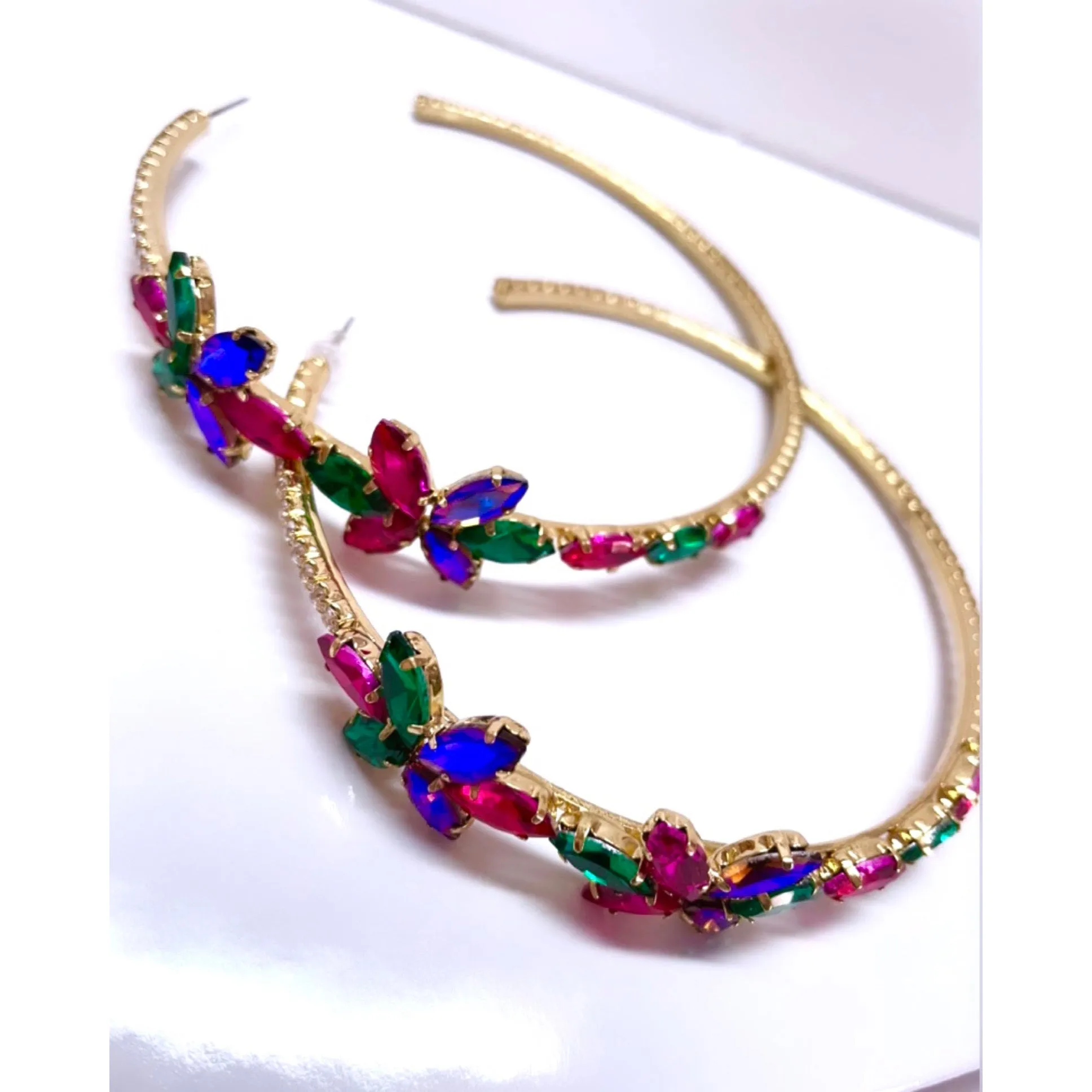 LILLY HOOP EARRINGS