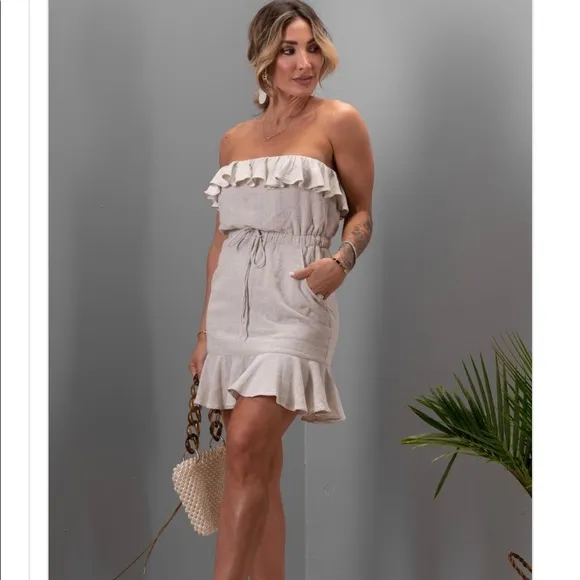Linen ruffle strapless dress