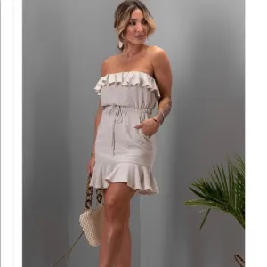 Linen ruffle strapless dress