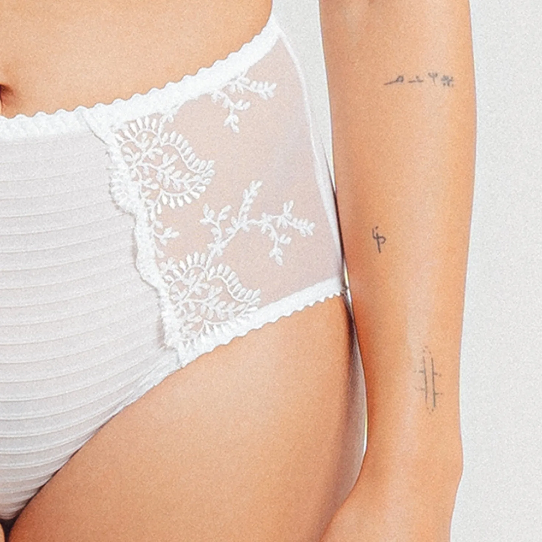 Louisa Bracq Elise Brief