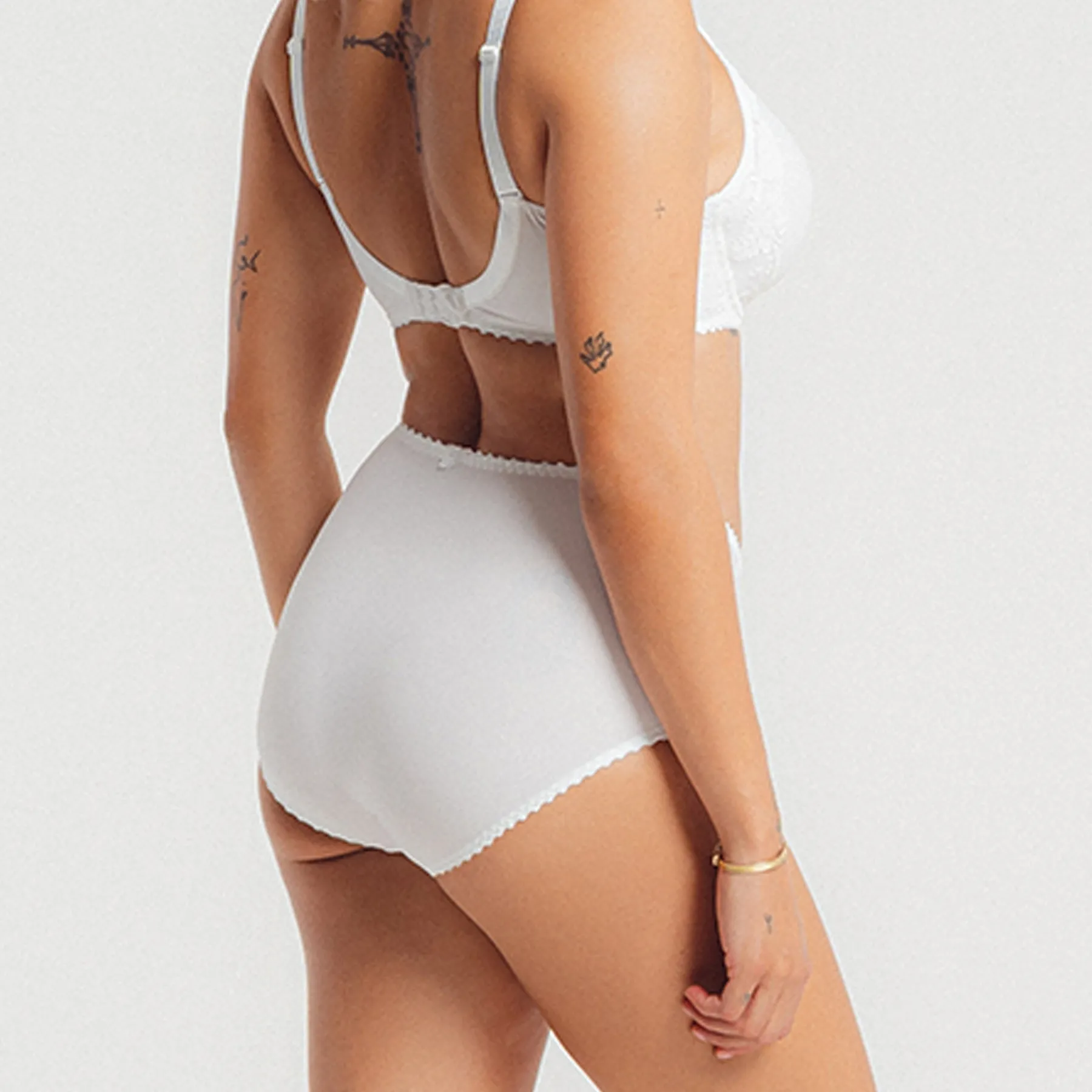 Louisa Bracq Elise Brief