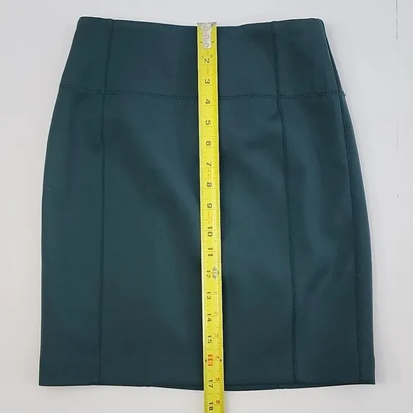 Lululemon &amp;Go Cityfarer Dark Fuel Green Stretch Mini Slip On Pencil Skirt Size 4
