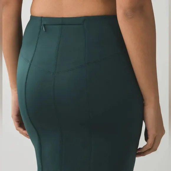Lululemon &amp;Go Cityfarer Dark Fuel Green Stretch Mini Slip On Pencil Skirt Size 4