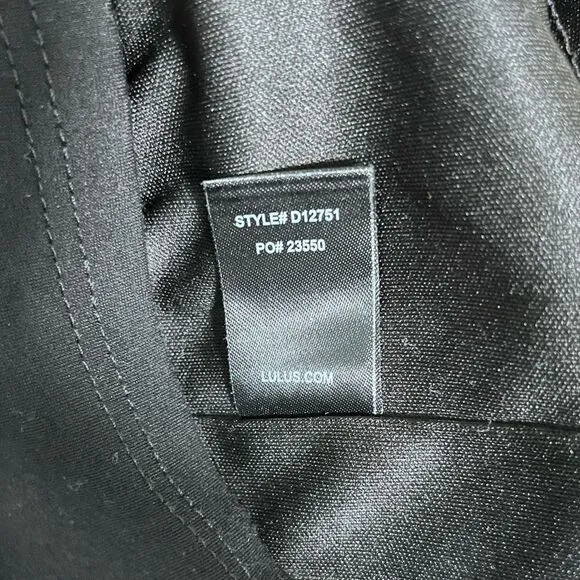 Lulu’s Classy yet sexy Double Flair flounce sleeves bodycon dress