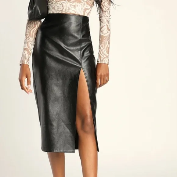 LULU’S Irresistibly Fly Back Vegan Pencil Very Matrix Skirt New Faux Leather