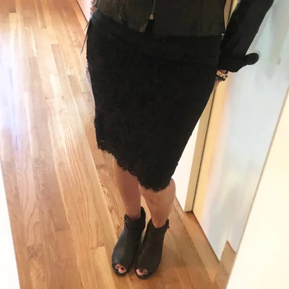 Lysse Lace Overlay Skirt