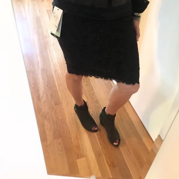 Lysse Lace Overlay Skirt
