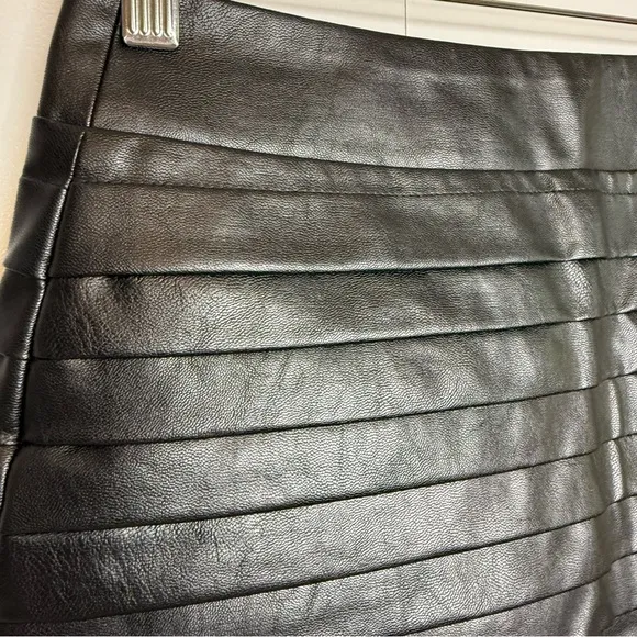 Majorelle - Chloe Black Faux Leather pleated Mini Skirt - XS